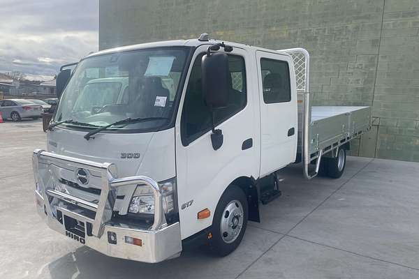 2025 Hino 300 Series 617 4x2