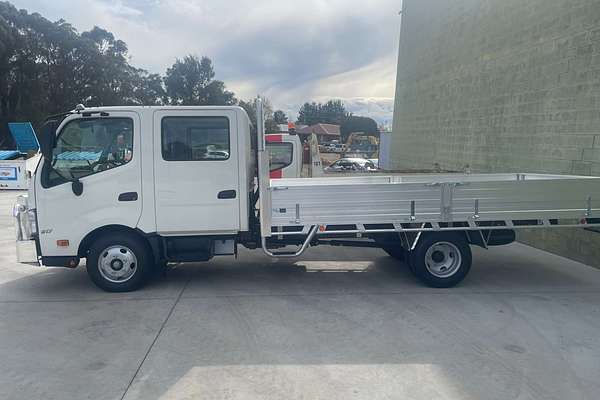 2025 Hino 300 Series 617 4x2