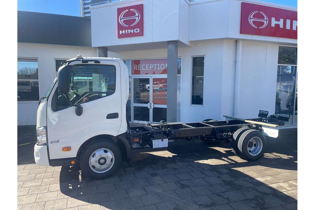 2025 Hino 300 Series 616 4x2
