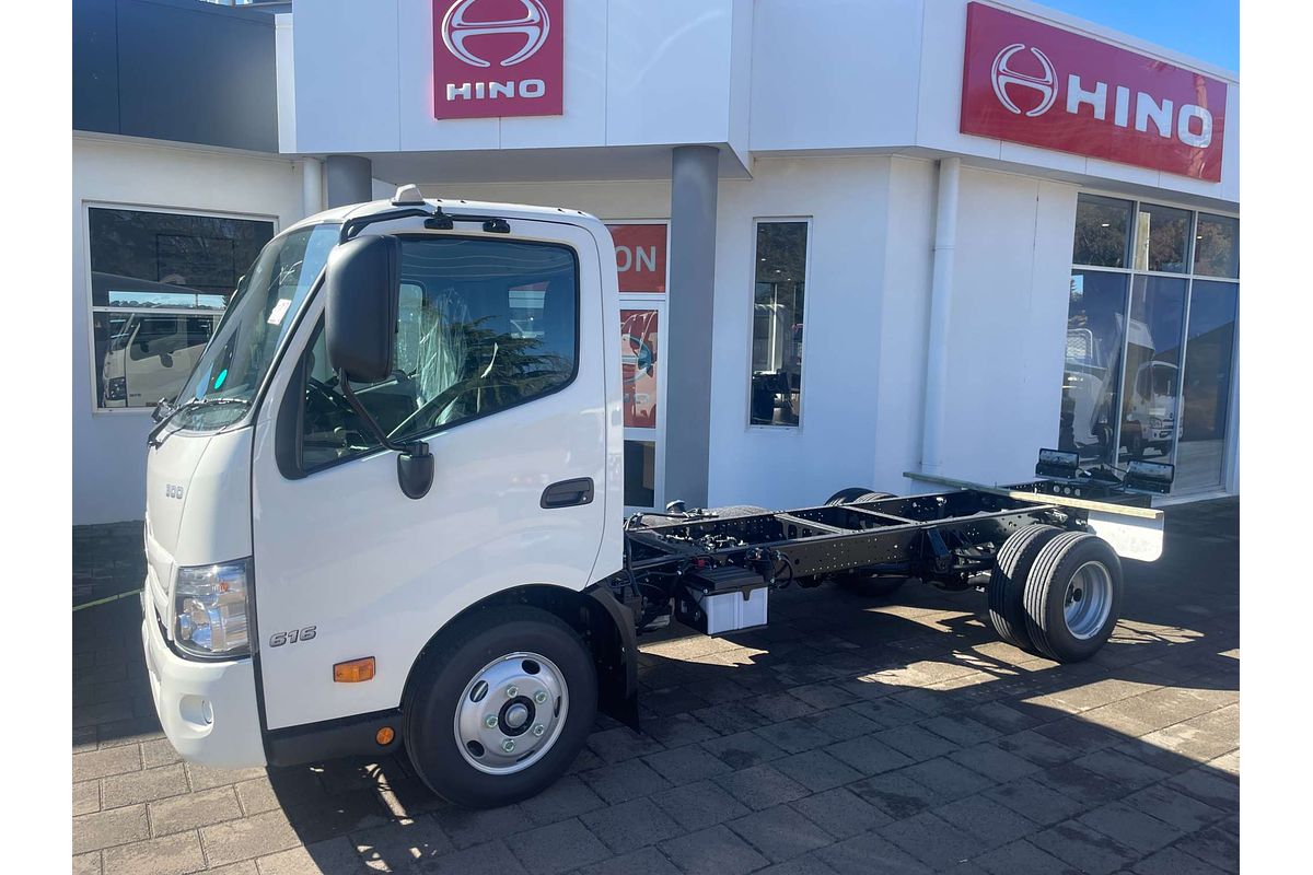 2025 Hino 300 Series 616 4x2