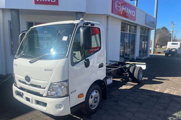 2025 Hino 300 Series 616 4x2