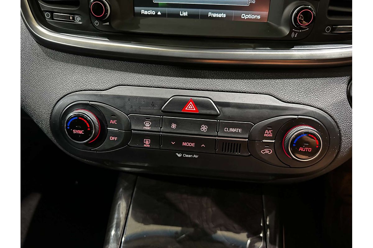 2016 Kia Sorento SLi UM