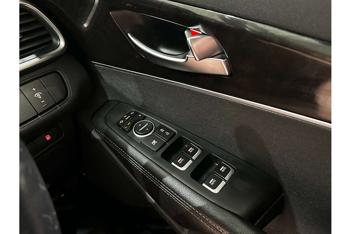 2016 Kia Sorento SLi UM