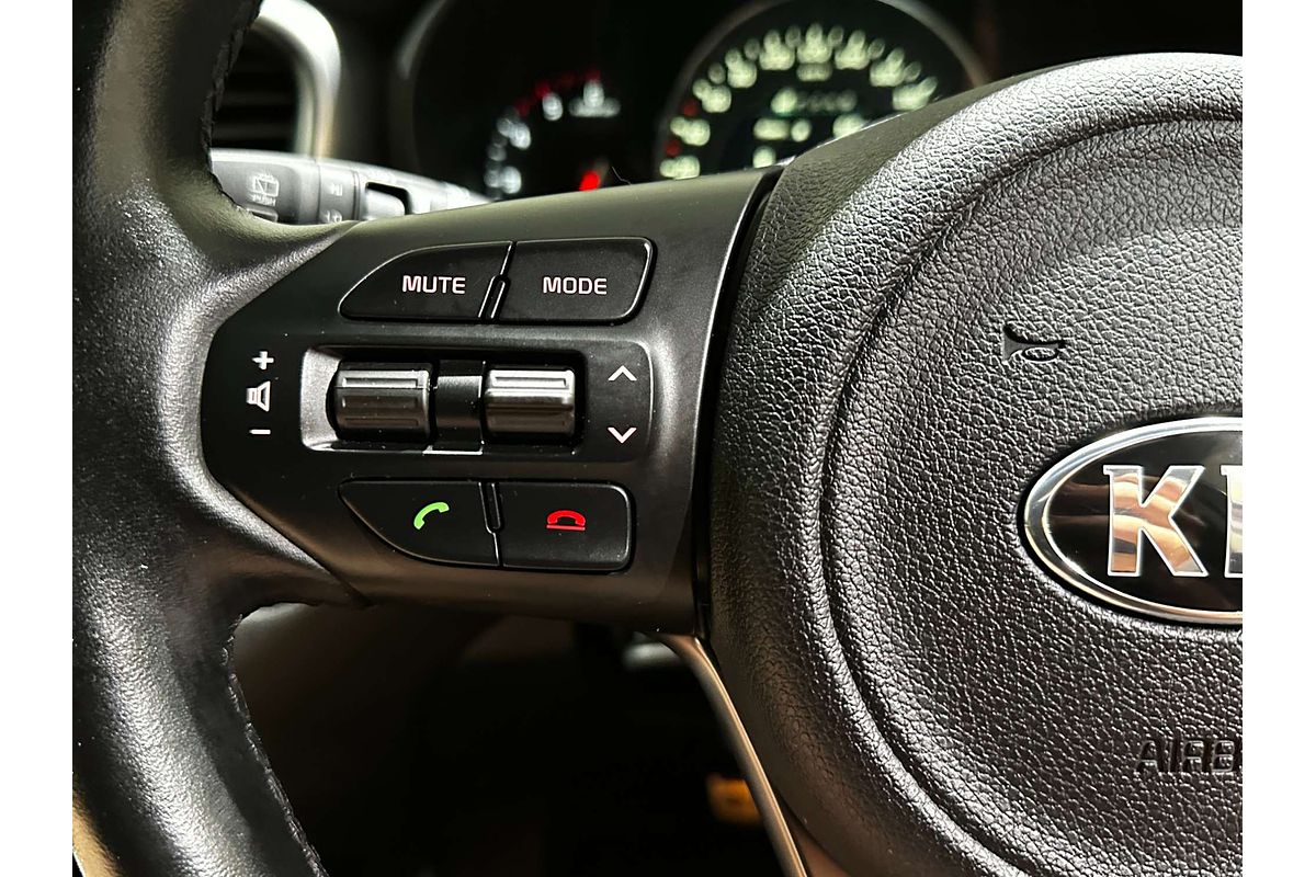2016 Kia Sorento SLi UM