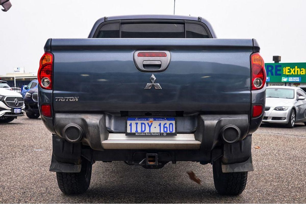 2010 Mitsubishi Triton GLX-R MN 4X4