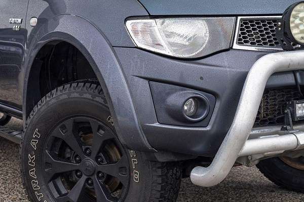 2010 Mitsubishi Triton GLX-R MN 4X4