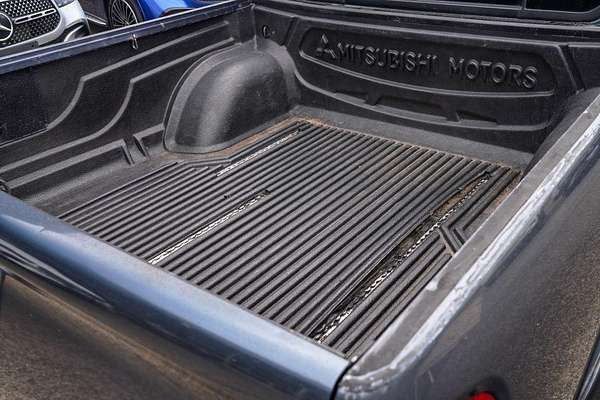 2010 Mitsubishi Triton GLX-R MN 4X4