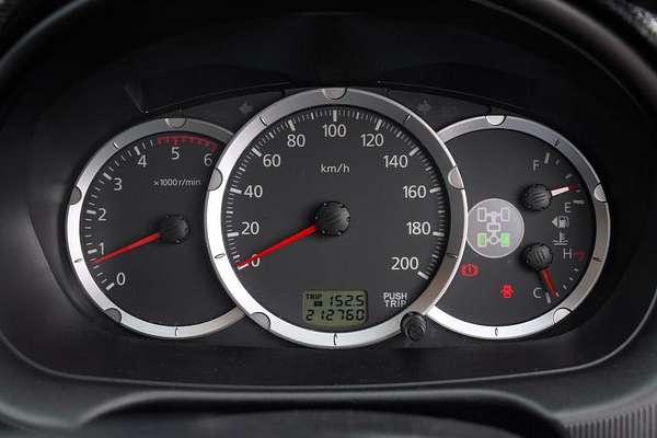 2010 Mitsubishi Triton GLX-R MN 4X4