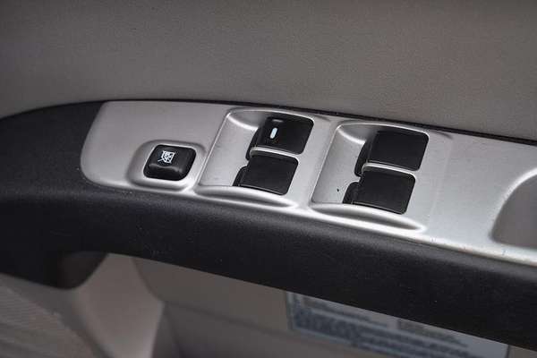 2010 Mitsubishi Triton GLX-R MN 4X4