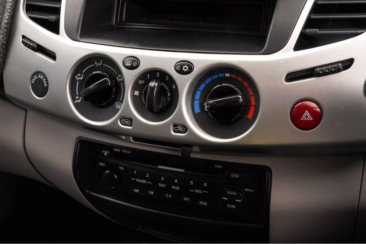 2010 Mitsubishi Triton GLX-R MN 4X4