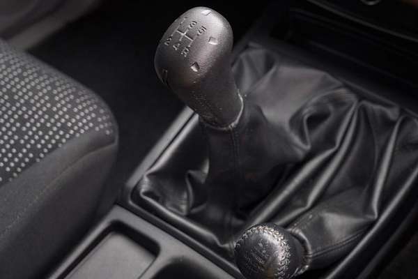 2010 Mitsubishi Triton GLX-R MN 4X4