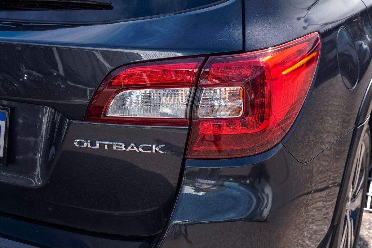 2018 Subaru Outback 2.5i Premium 5GEN