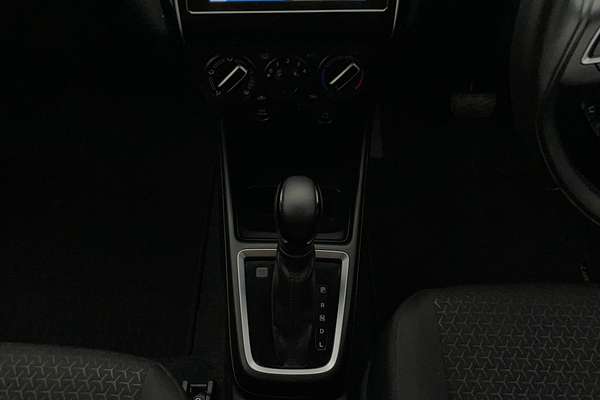2023 Suzuki SWIFT GL NAVI AZ SERIES II