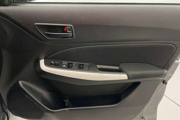 2023 Suzuki SWIFT GL NAVI AZ SERIES II