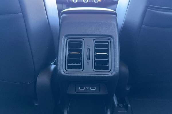 2023 Honda HR-V e:HEV L