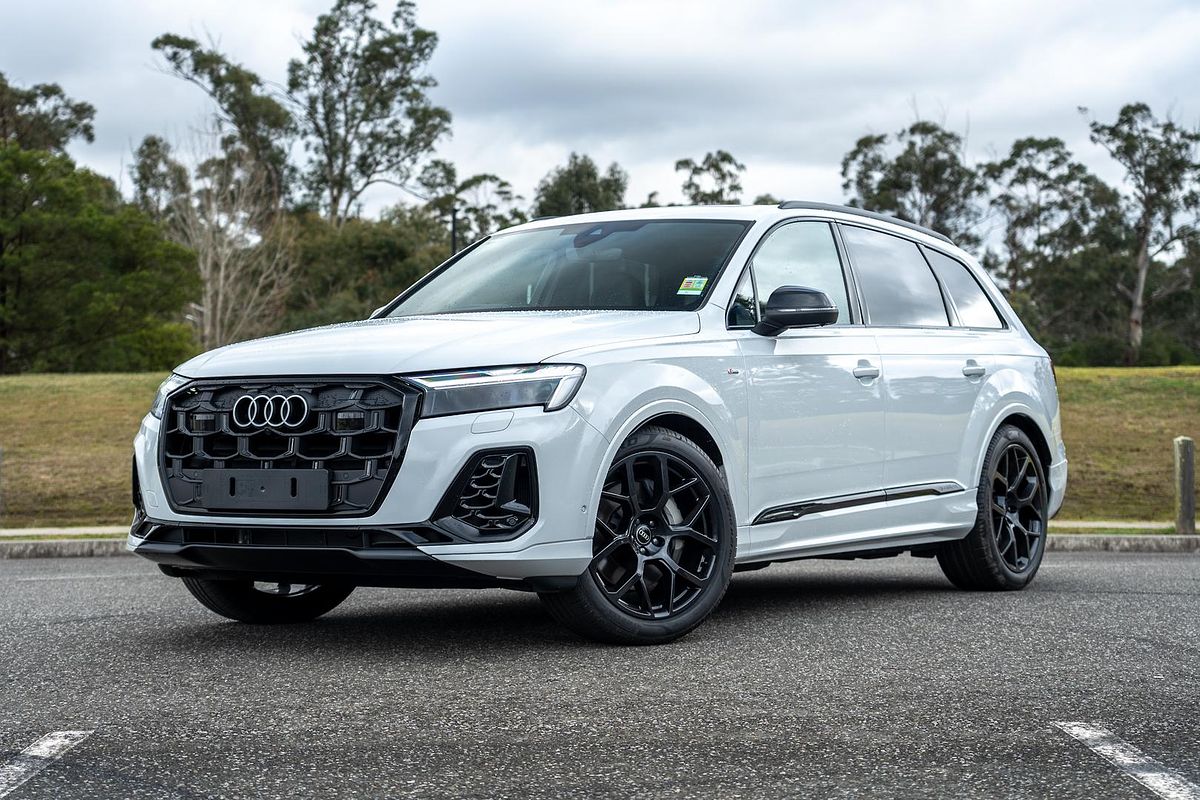 2025 Audi Q7 50 TDI S line 4M