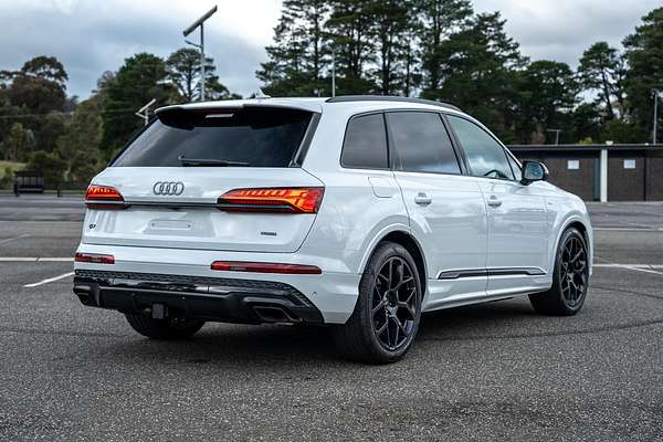 2025 Audi Q7 50 TDI S line 4M