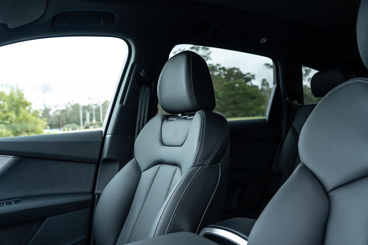 2025 Audi Q7 50 TDI S line 4M