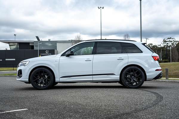 2025 Audi Q7 50 TDI S line 4M
