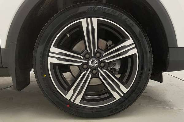 2021 MG ZS Essence AZS1