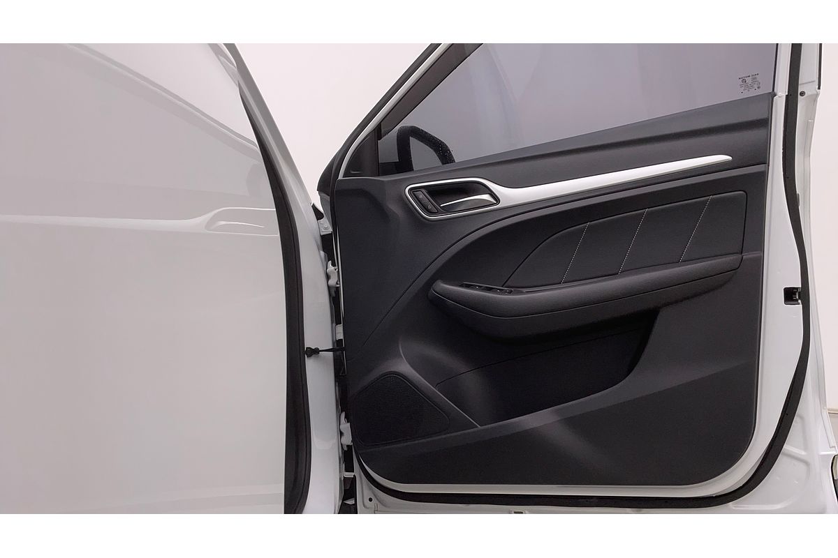 2021 MG ZS Essence AZS1