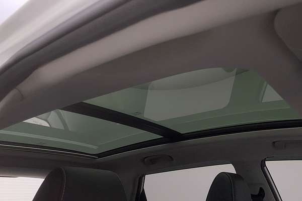 2021 MG ZS Essence AZS1