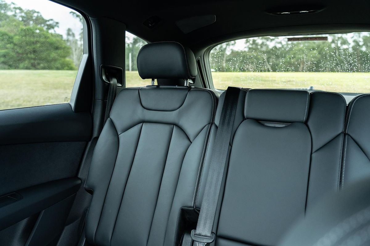 2025 Audi Q7 50 TDI S line 4M
