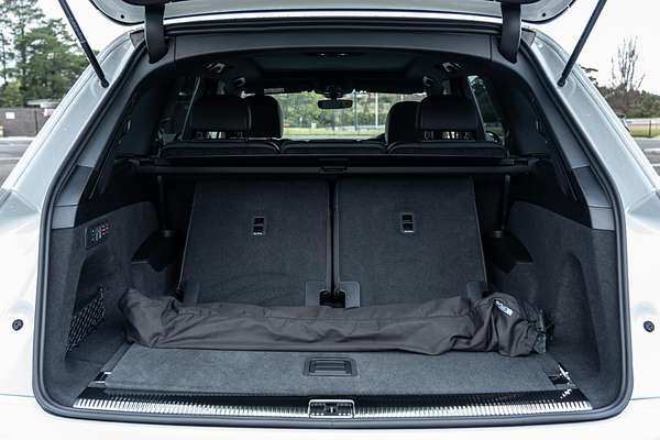2025 Audi Q7 50 TDI S line 4M