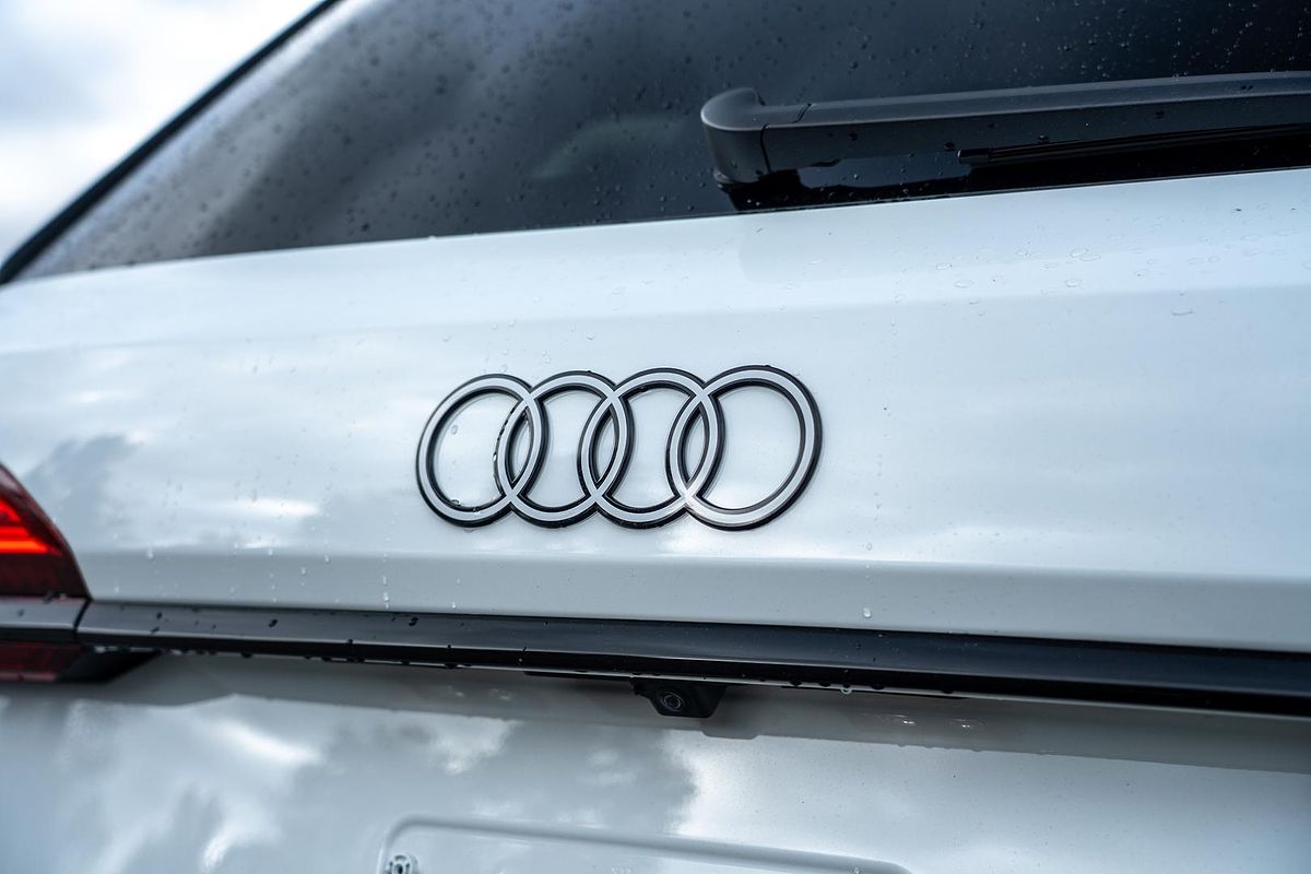2025 Audi Q7 50 TDI S line 4M
