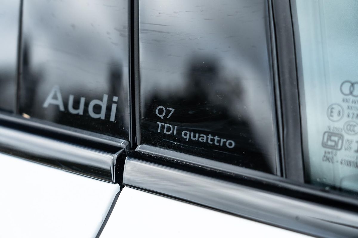 2025 Audi Q7 50 TDI S line 4M