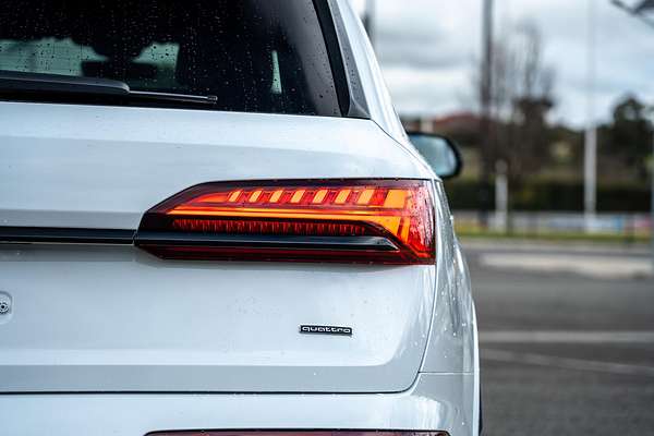 2025 Audi Q7 50 TDI S line 4M
