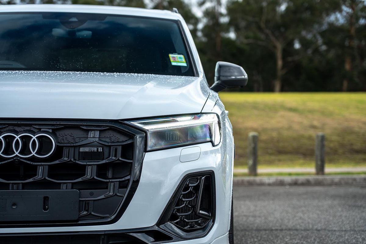 2025 Audi Q7 50 TDI S line 4M