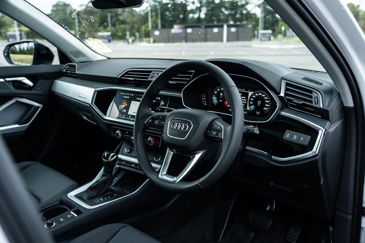2025 Audi Q3 35 TFSI F3