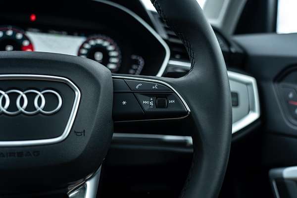2025 Audi Q3 35 TFSI F3