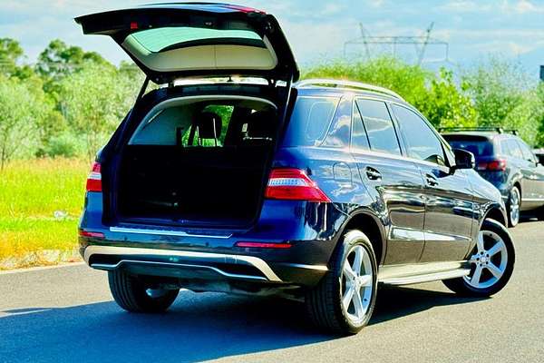 2013 Mercedes-Benz M-Class ML250 BlueTEC W166