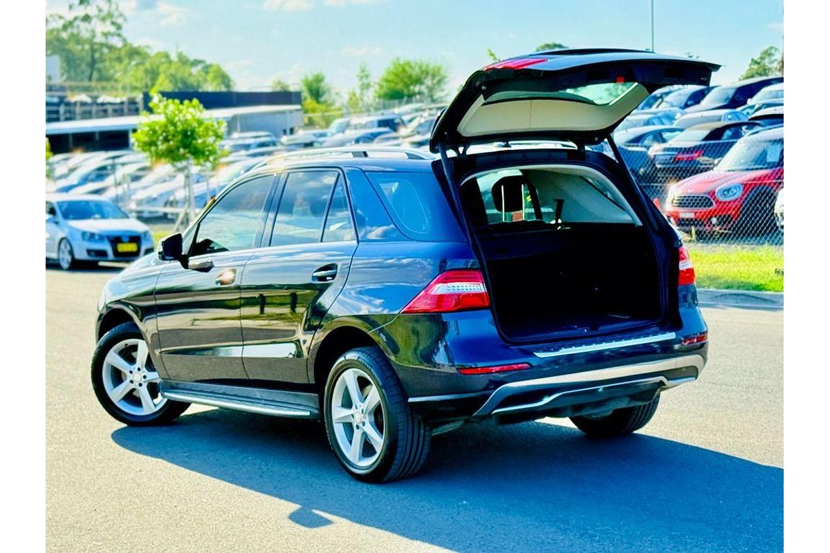 2013 Mercedes-Benz M-Class ML250 BlueTEC W166