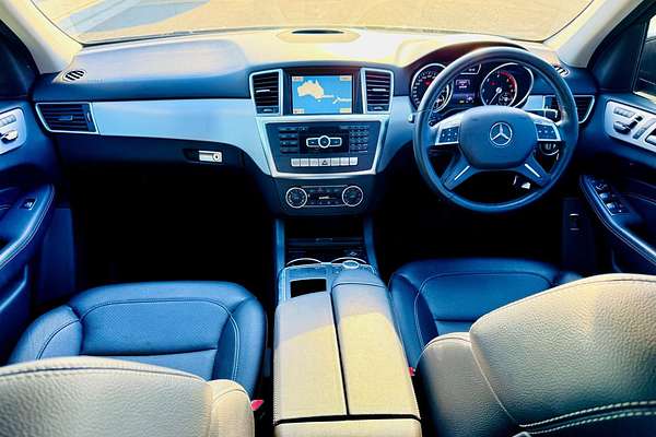 2013 Mercedes-Benz M-Class ML250 BlueTEC W166