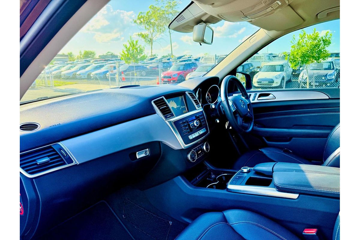 2013 Mercedes-Benz M-Class ML250 BlueTEC W166