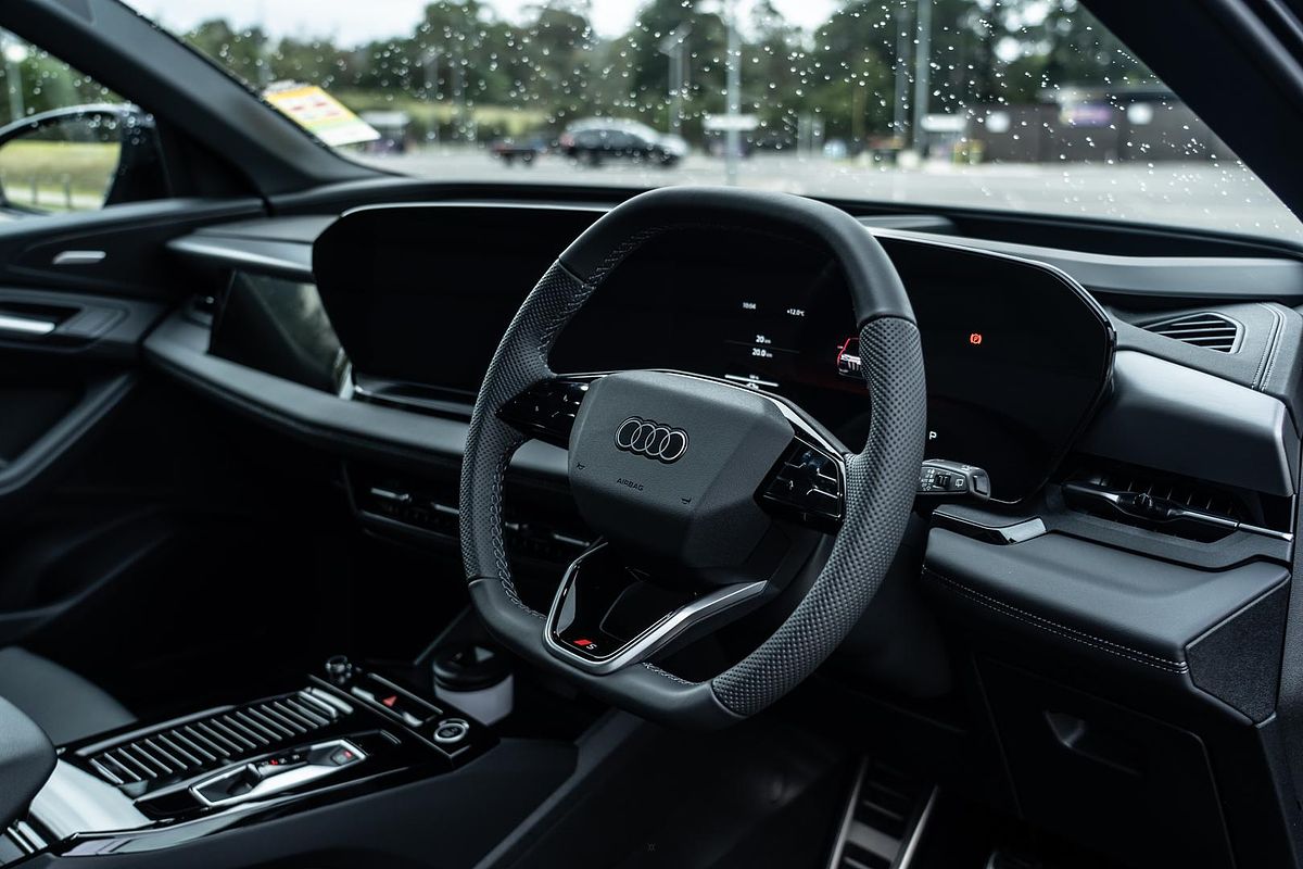 2025 Audi Q6 e-tron GF