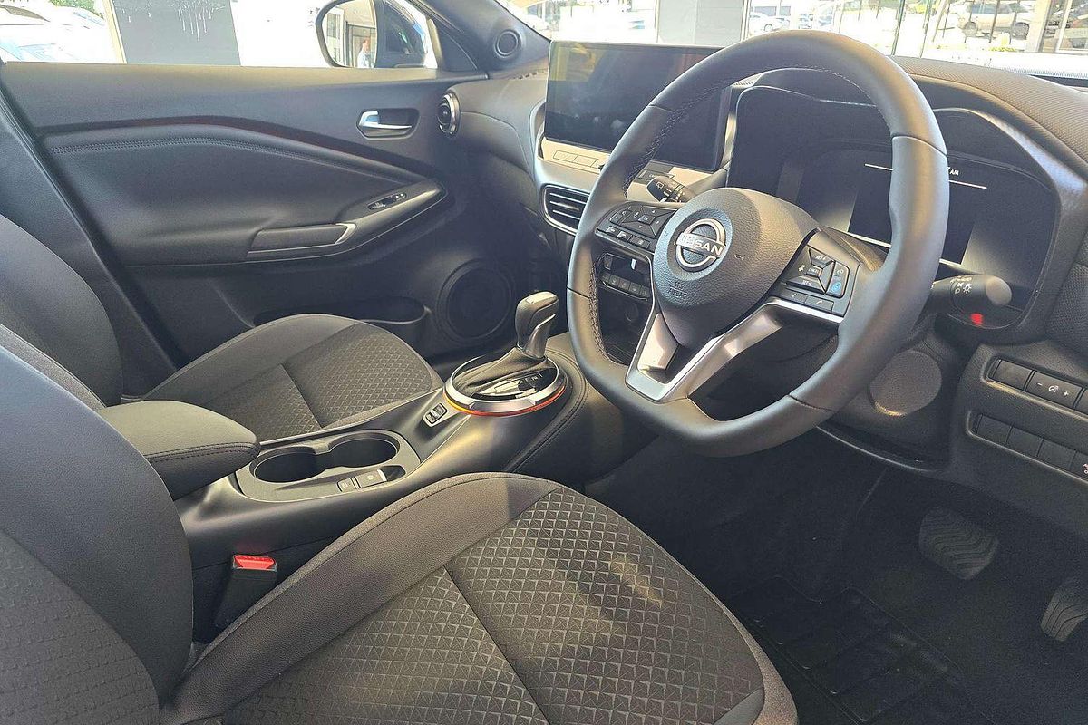 2024 Nissan JUKE ST-L F16