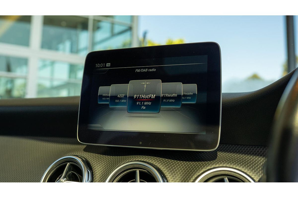 2019 Mercedes-Benz GLA-Class GLA180 Urban Edition X156