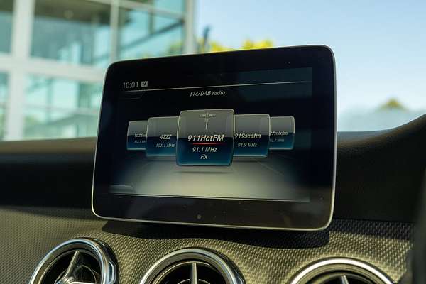 2019 Mercedes-Benz GLA-Class GLA180 Urban Edition X156
