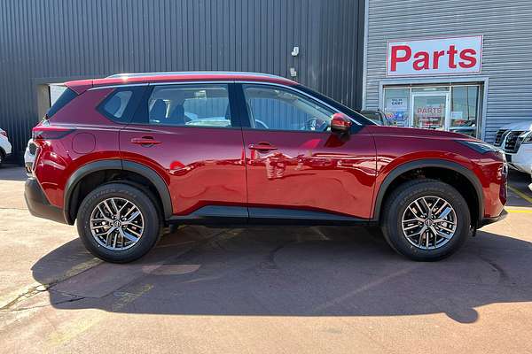 2025 Nissan X-TRAIL ST T33