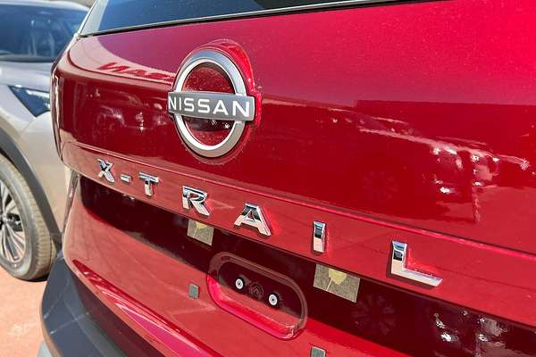 2025 Nissan X-TRAIL ST T33