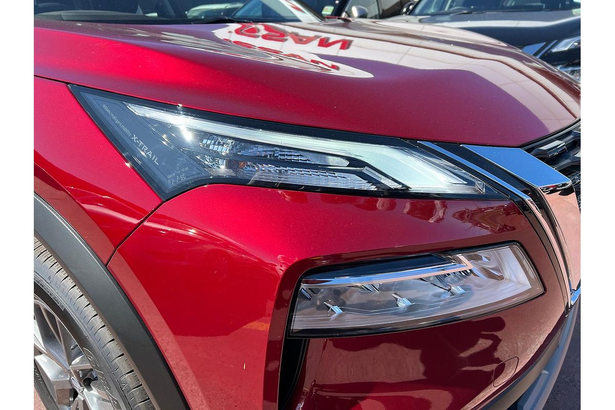 2025 Nissan X-TRAIL ST T33
