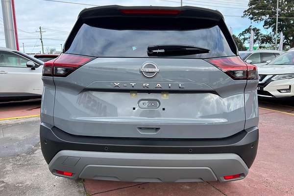 2025 Nissan X-TRAIL ST-L T33