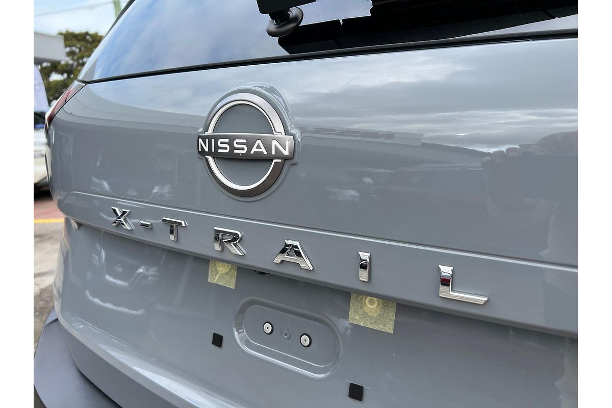 2025 Nissan X-TRAIL ST-L T33