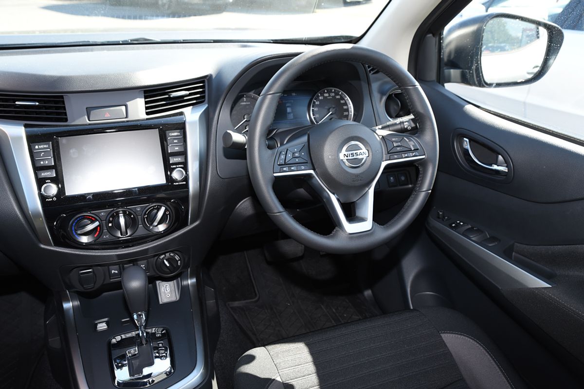 2025 Nissan Navara ST D23 4X4