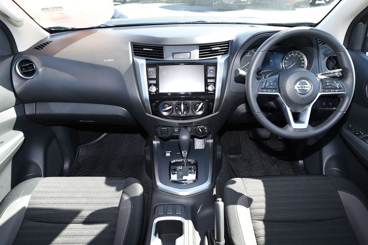 2025 Nissan Navara ST D23 4X4