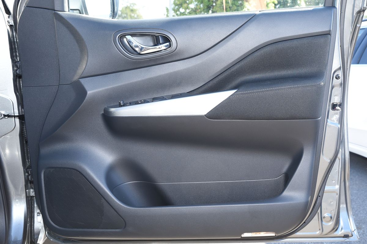 2025 Nissan Navara ST D23 4X4